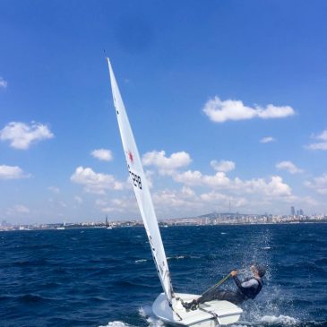 İsveç Bastad’da düzenlenen Laser 21 Yaş Altı Avrupa Şampiyonası’na sporcumuz Alp BALTALI katılıyor